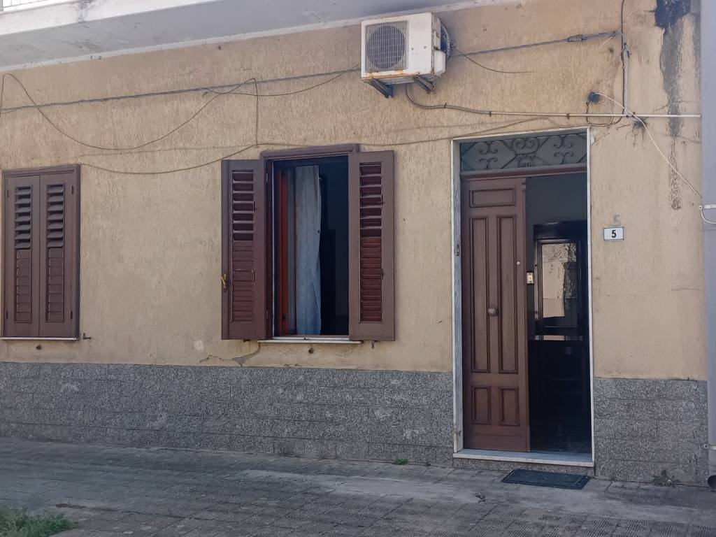 casa indipendente in vendita a Gioia Tauro