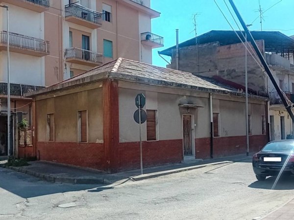 casa indipendente in vendita a Gioia Tauro