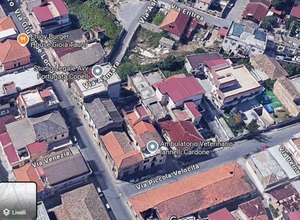 locale commerciale in vendita a Gioia Tauro