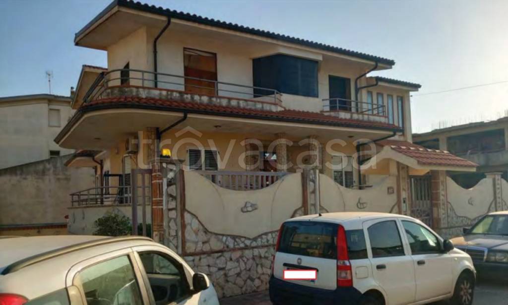 casa indipendente in vendita a Gioia Tauro