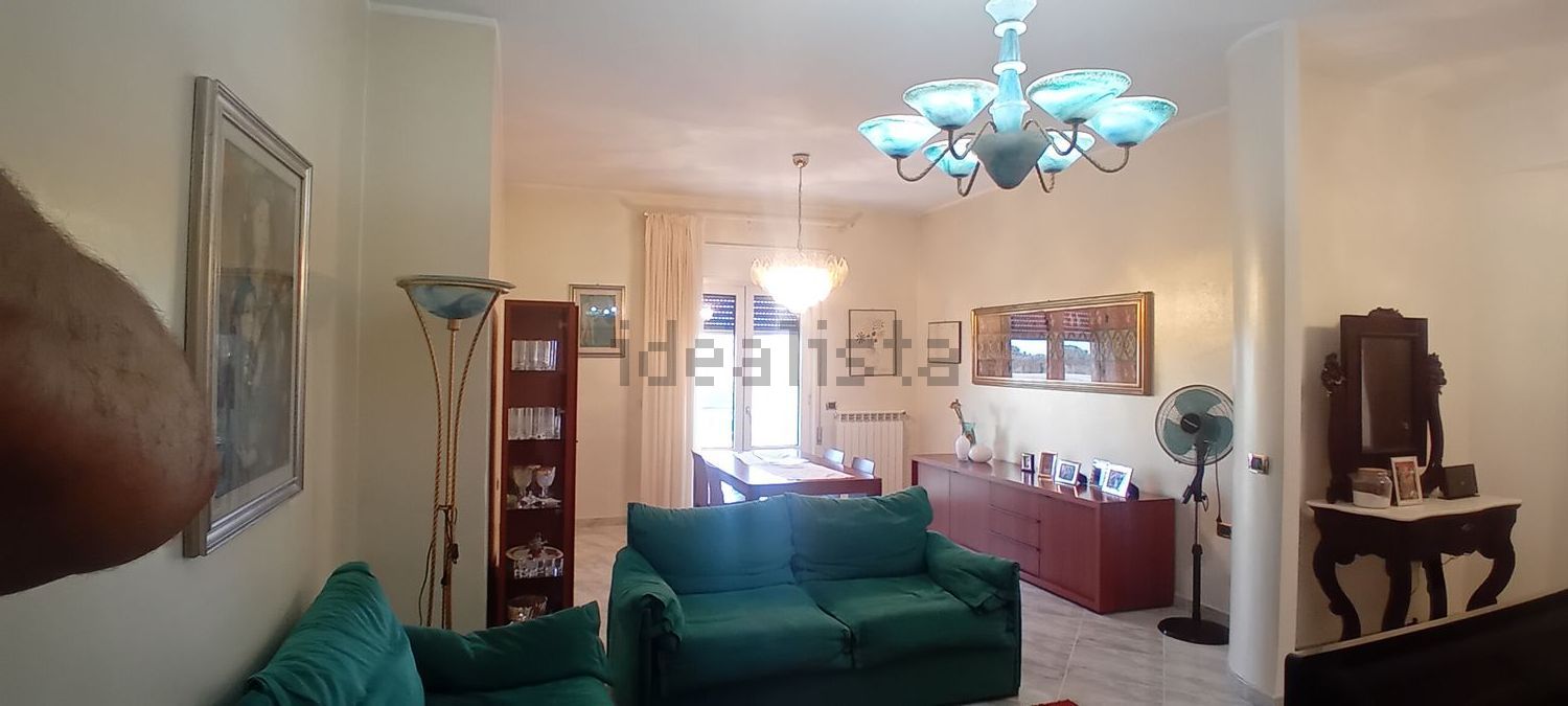 appartamento in vendita a Gioia Tauro