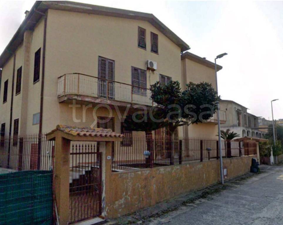 appartamento in vendita a Gioia Tauro