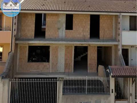 casa indipendente in vendita a Gioia Tauro