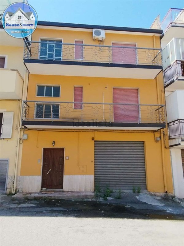 casa indipendente in vendita a Gioia Tauro