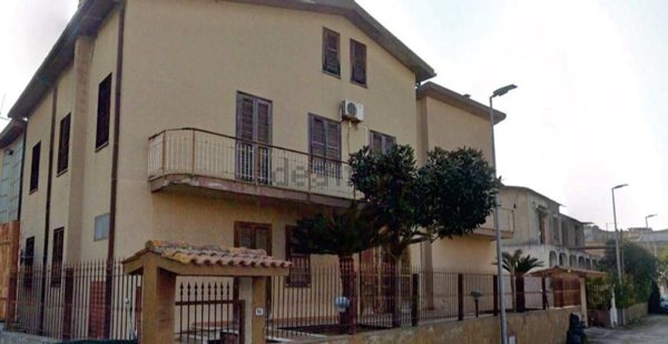 casa indipendente in vendita a Gioia Tauro