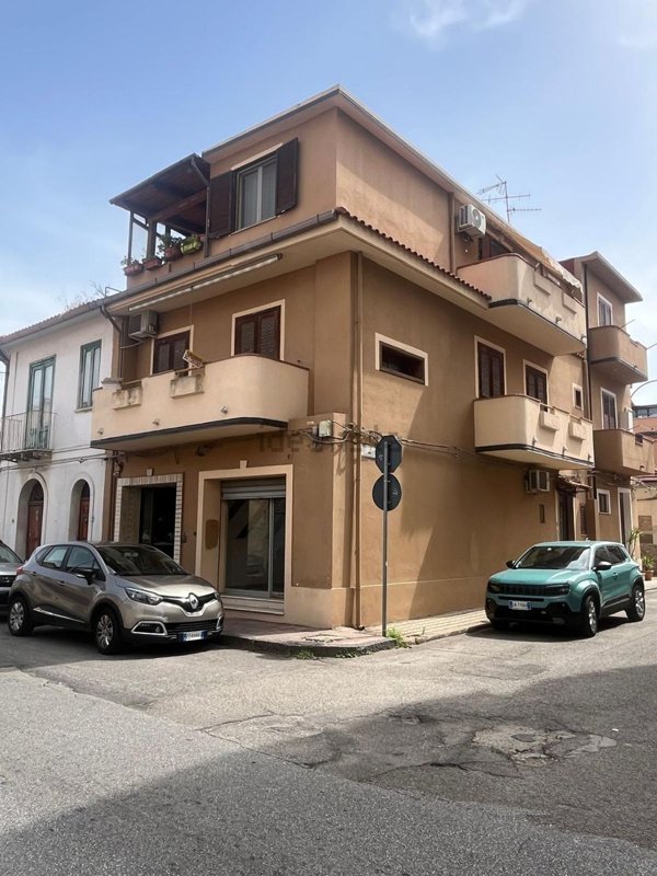 appartamento in vendita a Gioia Tauro
