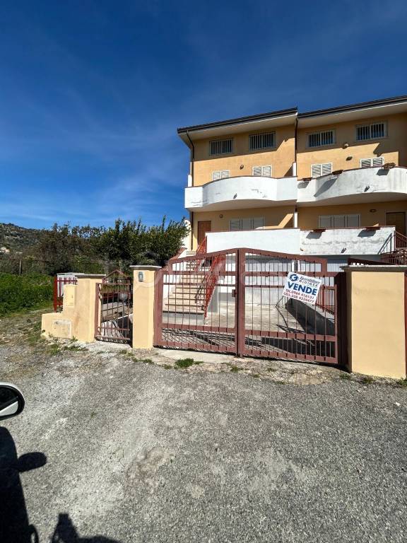 casa indipendente in vendita a Gioiosa Ionica