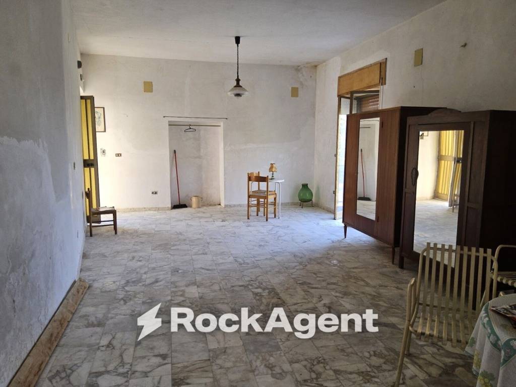 casa indipendente in vendita a Gioiosa Ionica