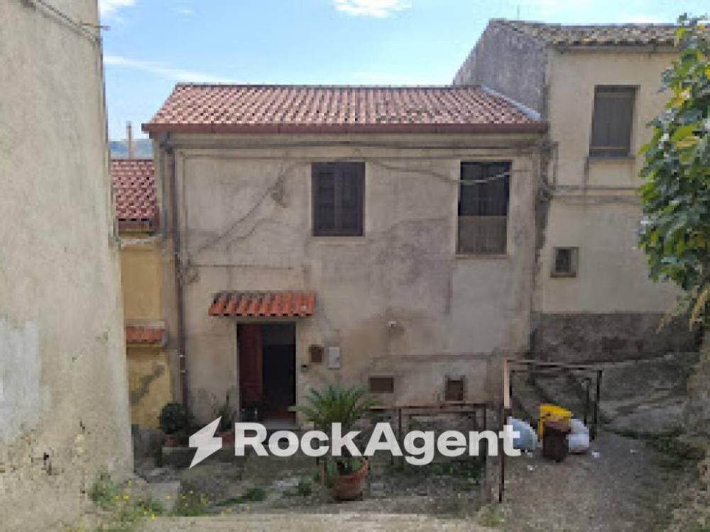 casa indipendente in vendita a Gioiosa Ionica