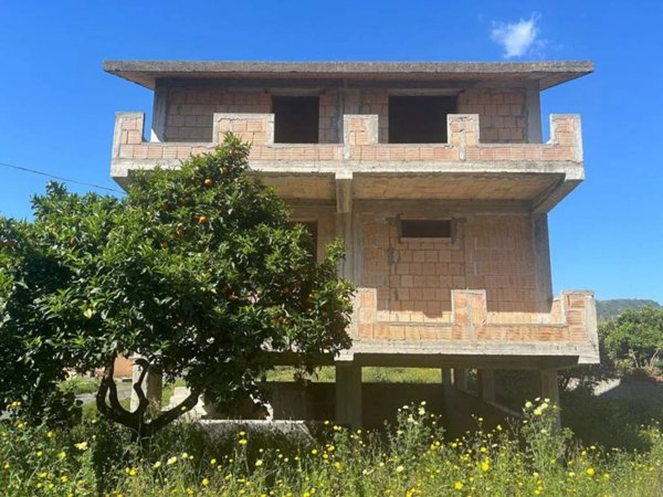 casa indipendente in vendita a Gioiosa Ionica