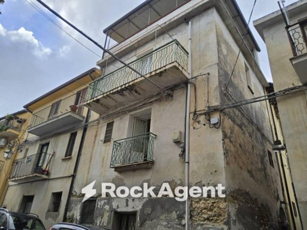 casa indipendente in vendita a Gioiosa Ionica