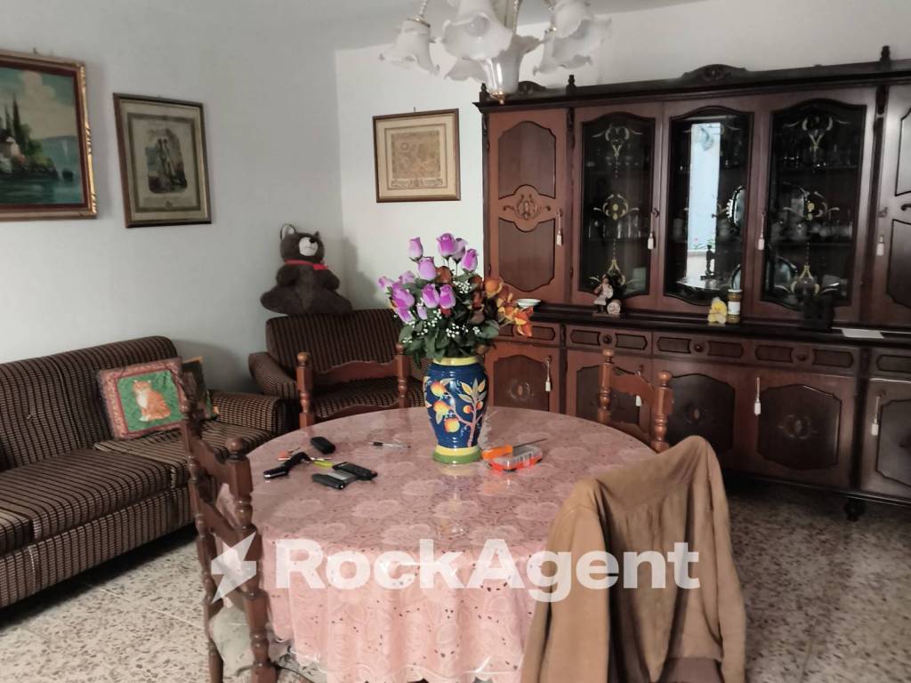 casa indipendente in vendita a Gioiosa Ionica