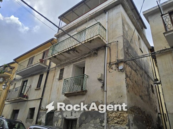 casa indipendente in vendita a Gioiosa Ionica