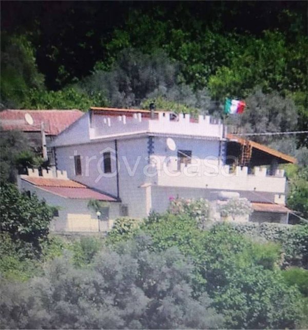 casa indipendente in vendita a Grotteria