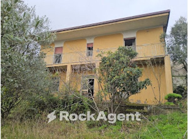 quadrivano in vendita a Grotteria