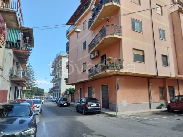 negozio in vendita a Locri