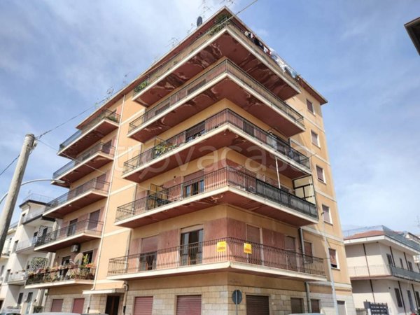 appartamento in vendita a Locri
