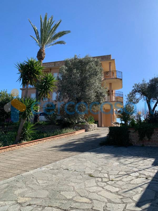 appartamento in vendita a Locri