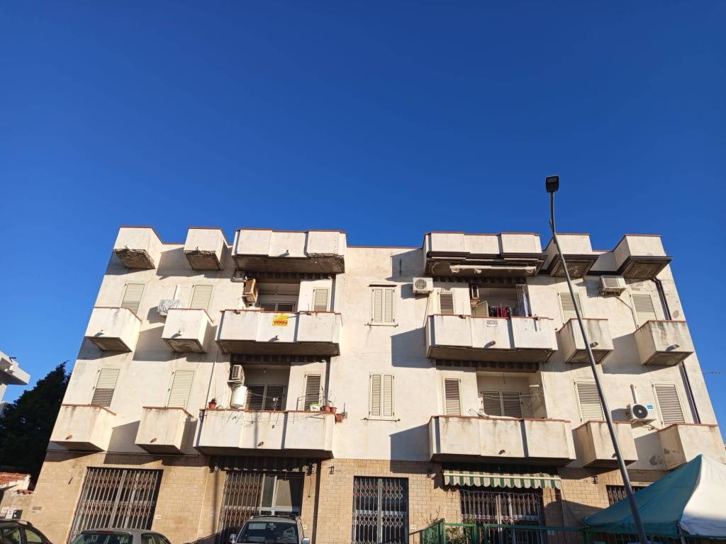 appartamento in vendita a Locri