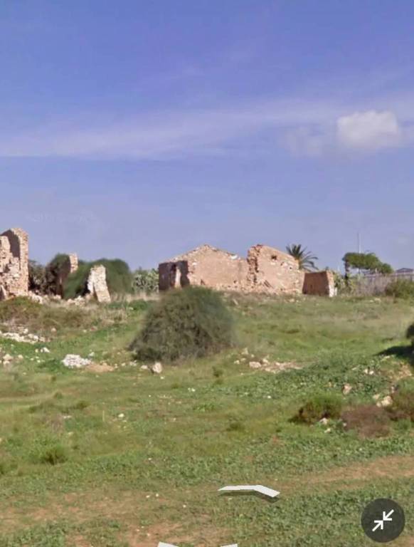 trivano in vendita a Locri