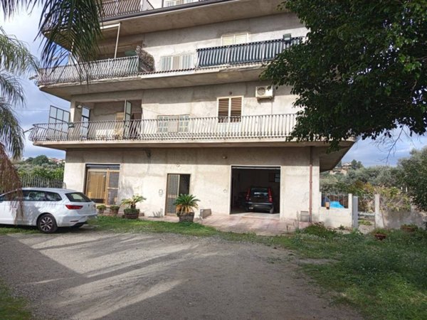 appartamento in vendita a Locri