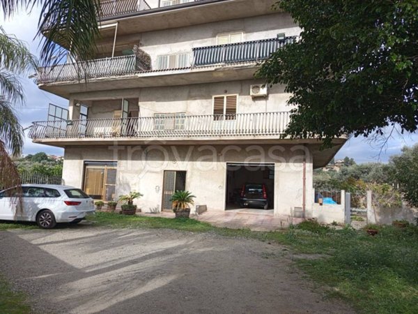 appartamento in vendita a Locri