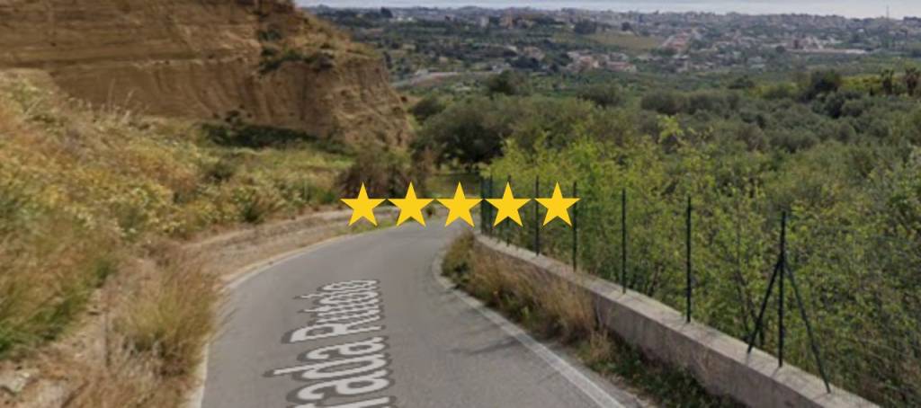 casa indipendente in vendita a Locri