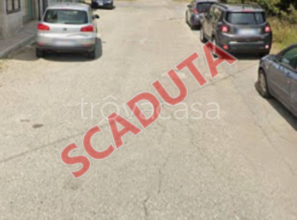 locale commerciale in vendita a Locri