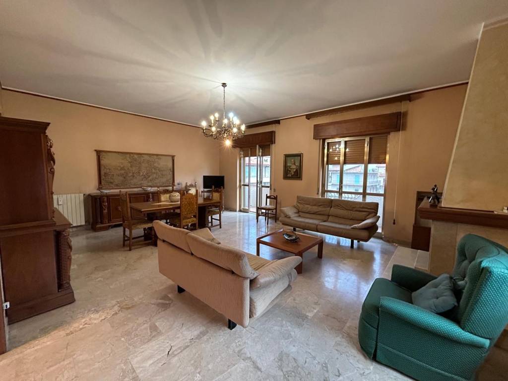 appartamento in vendita a Locri