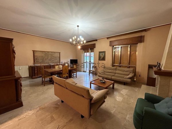 appartamento in vendita a Locri