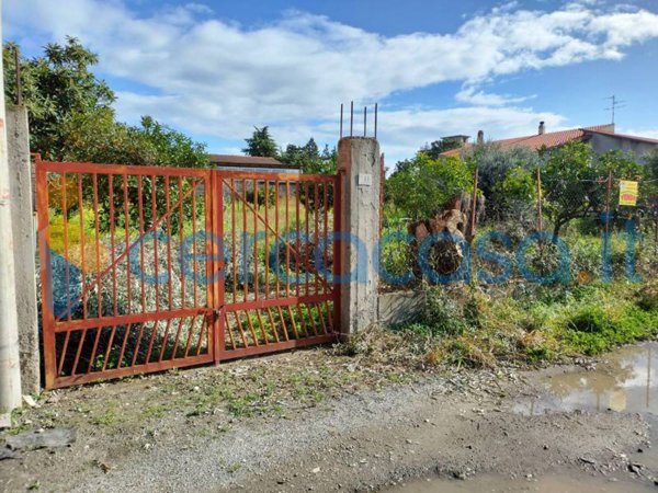 terreno edificabile in vendita a Locri