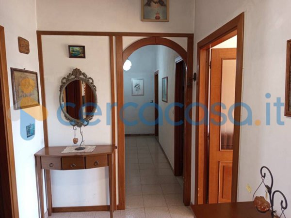 appartamento in vendita a Locri