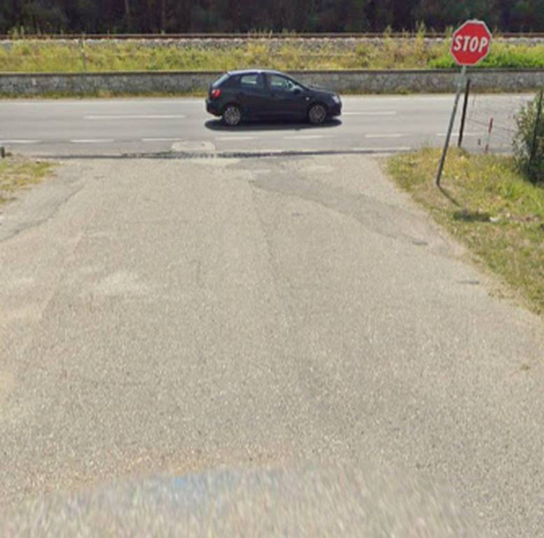 locale commerciale in vendita a Locri