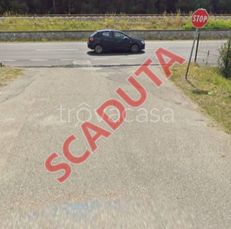 locale commerciale in vendita a Locri