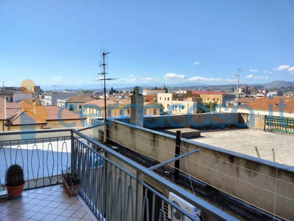 appartamento in vendita a Locri