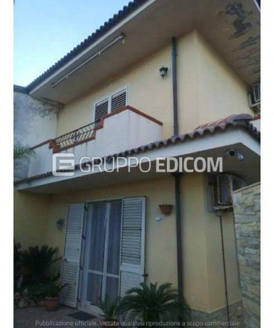 appartamento in vendita a Locri