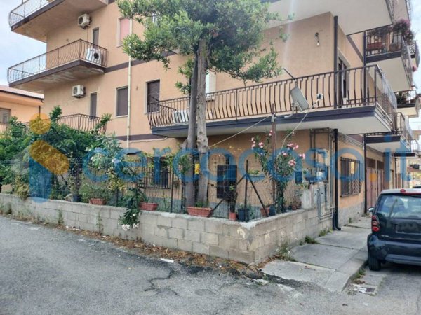 appartamento in vendita a Locri