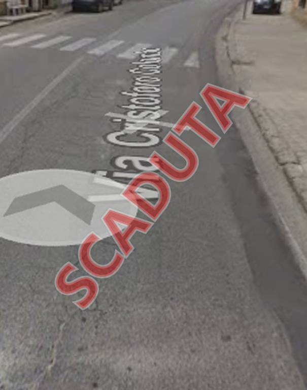 locale commerciale in vendita a Locri