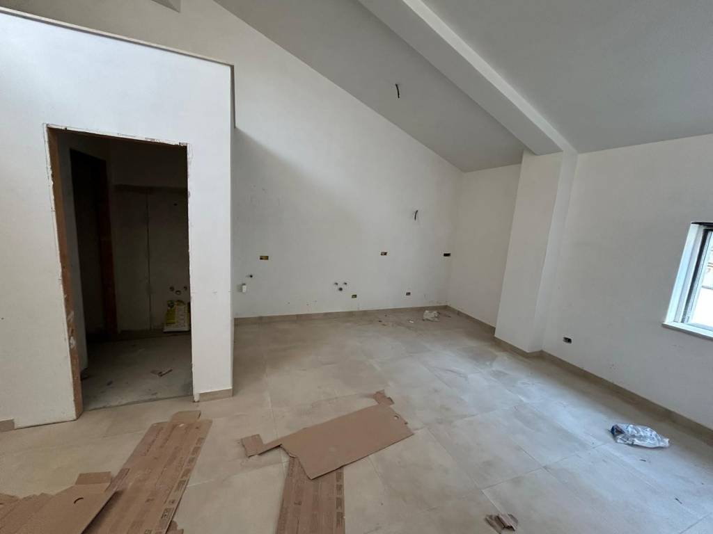 appartamento in vendita a Locri