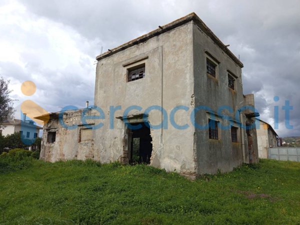 casa indipendente in vendita a Locri in zona Moschetta