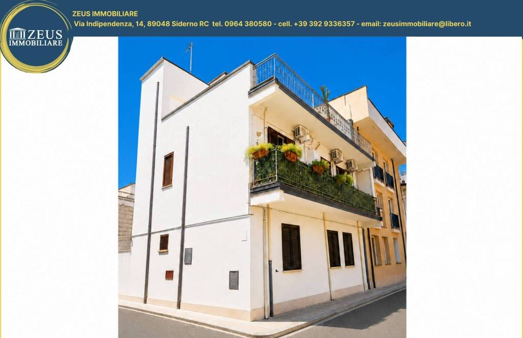 casa indipendente in vendita a Locri