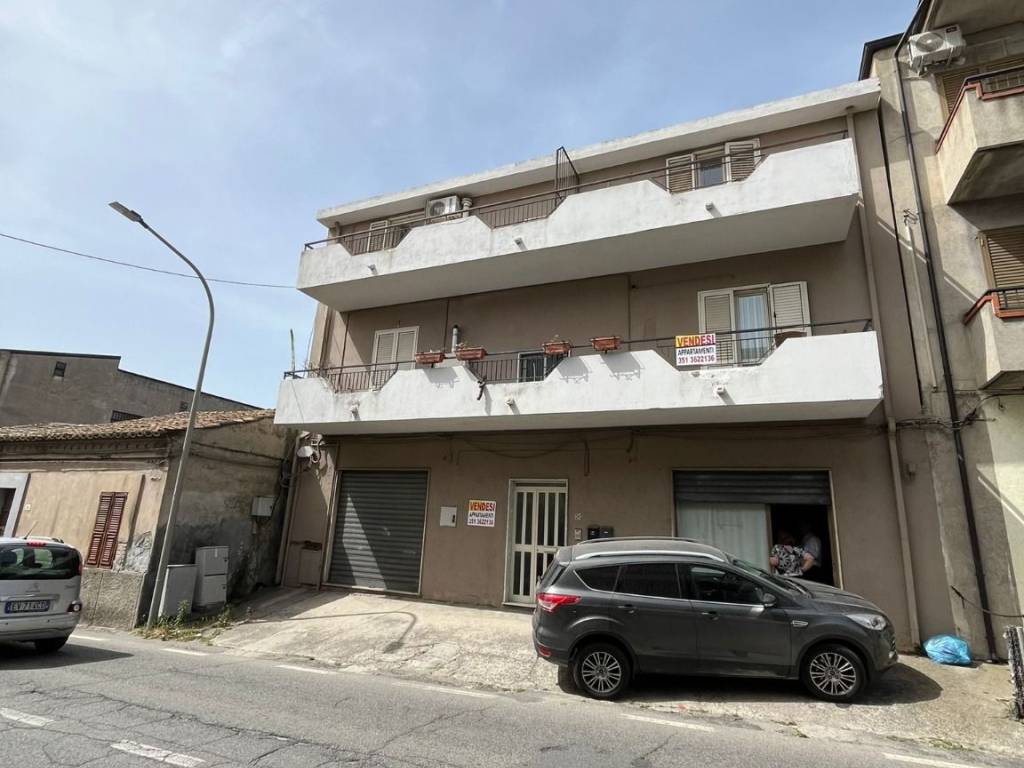 locale commerciale in vendita a Marina di Gioiosa Ionica