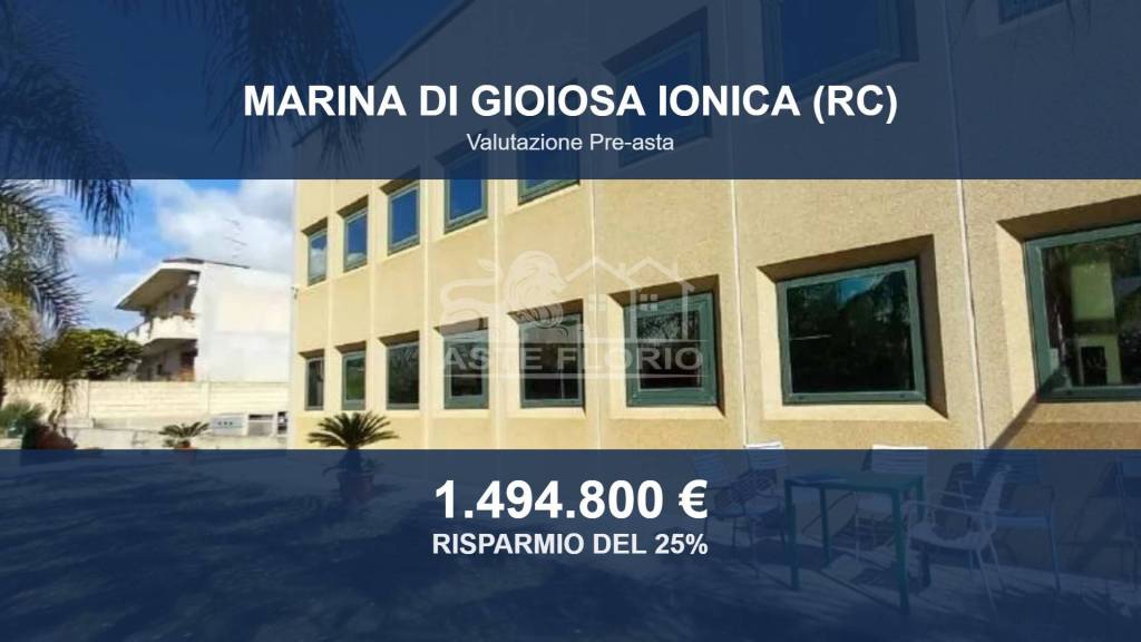 locale commerciale in vendita a Marina di Gioiosa Ionica in zona Lenza