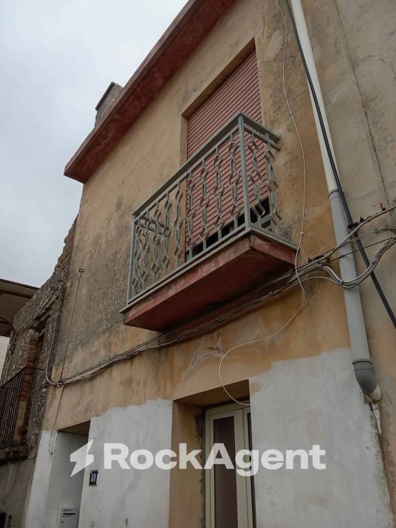 casa indipendente in vendita a Martone