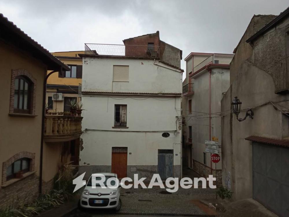 casa indipendente in vendita a Martone