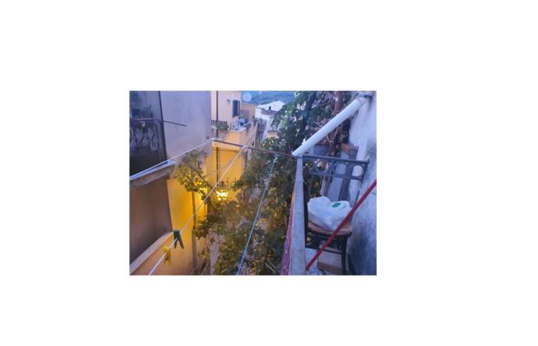 casa indipendente in vendita a Martone