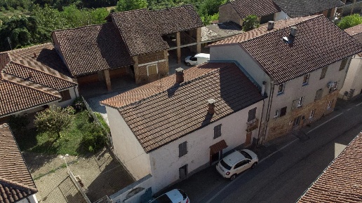 casa indipendente in vendita ad Antignano in zona Gonella