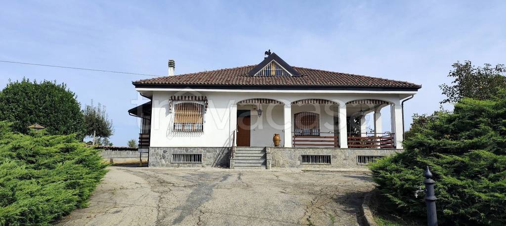casa indipendente in vendita ad Antignano in zona Perosini