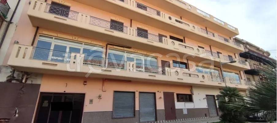 negozio in vendita a Melito di Porto Salvo