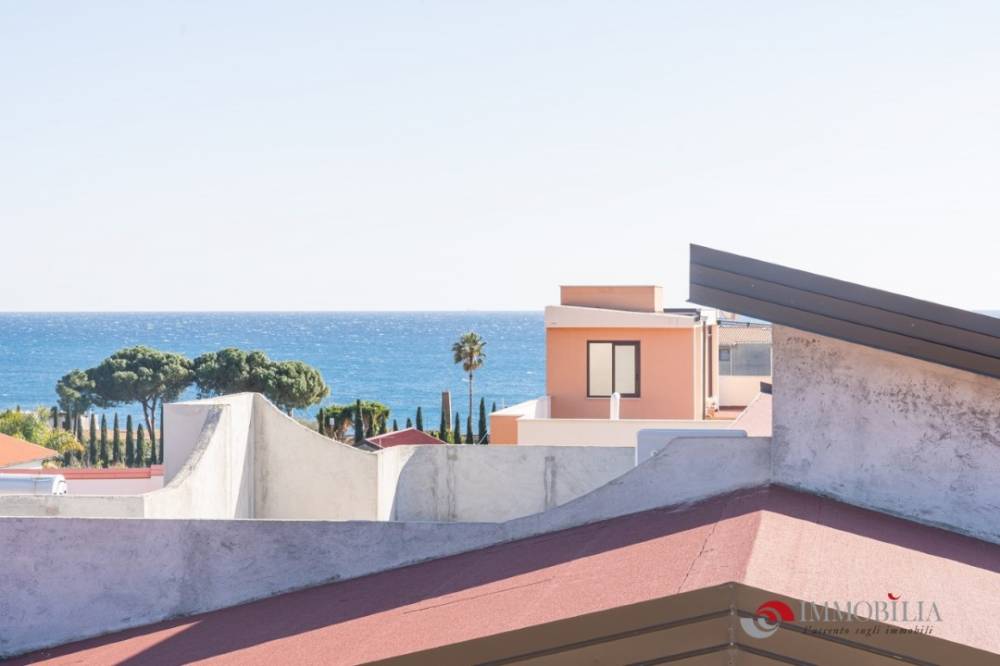 intera palazzina in vendita a Melito di Porto Salvo